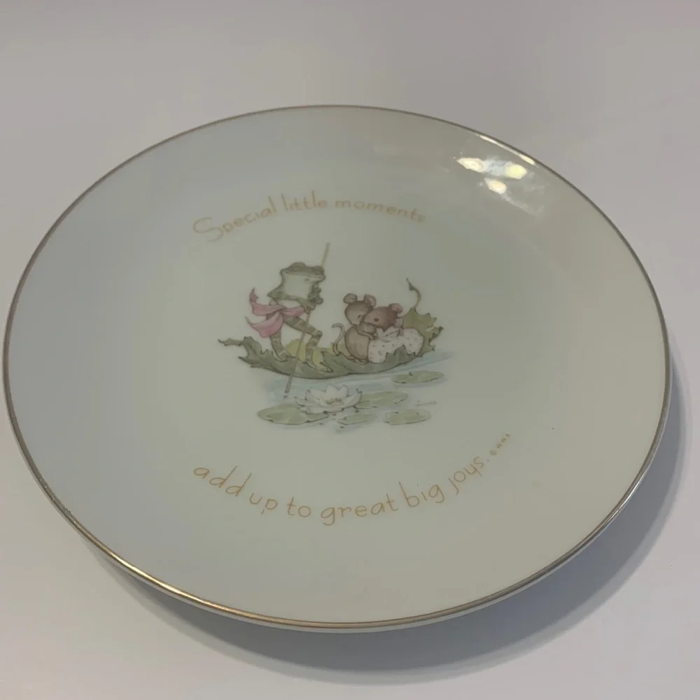 Vintage Tiny Talk plate. Mice and frog in leaf boat design. - Picture 1 of 4